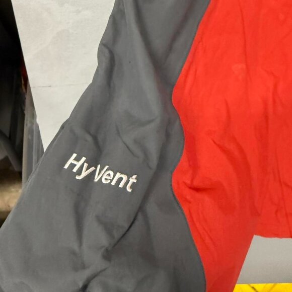 The Northface Mens Hyvent Jacket Red Gray Size Large Nylon Winter Ski Coat - Picture 3 of 7